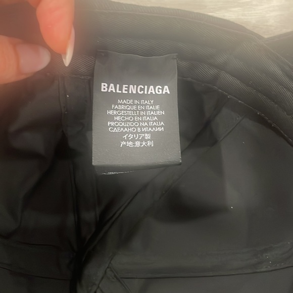 100% authentic balenciaga hat - Picture 3 of 4